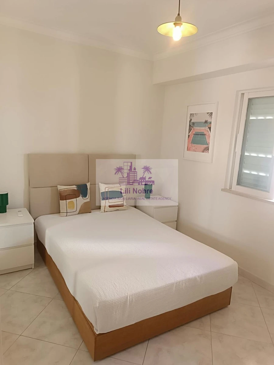 Apartamento T2 para Venda em Quarteira Foto 9