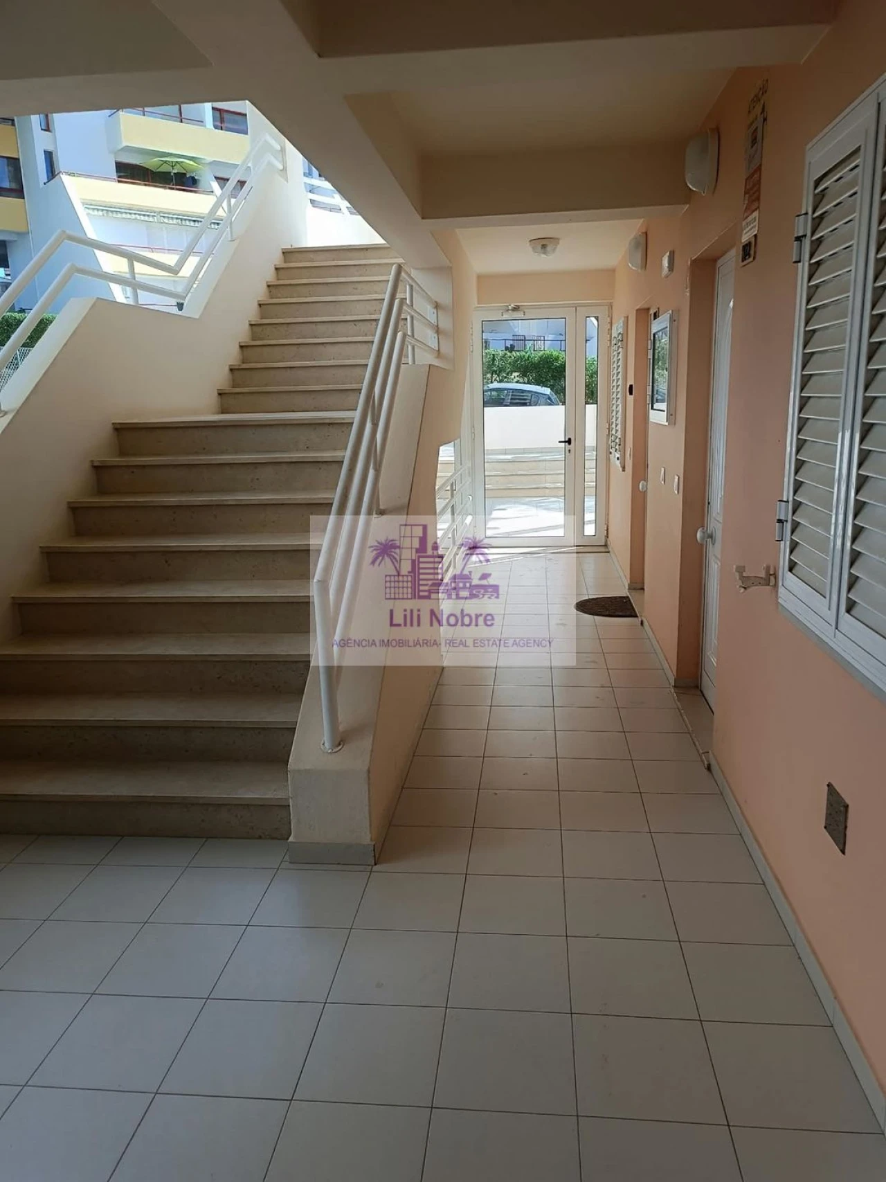 Apartamento T2 para Venda em Quarteira Foto 18