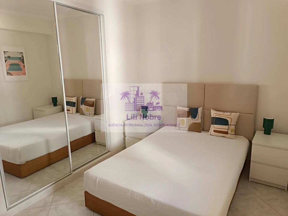 Apartamento T2 para Venda em Quarteira Foto 6