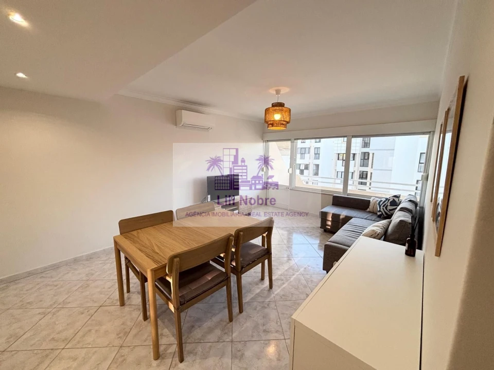 Apartamento T2 para Venda em Quarteira Foto 3