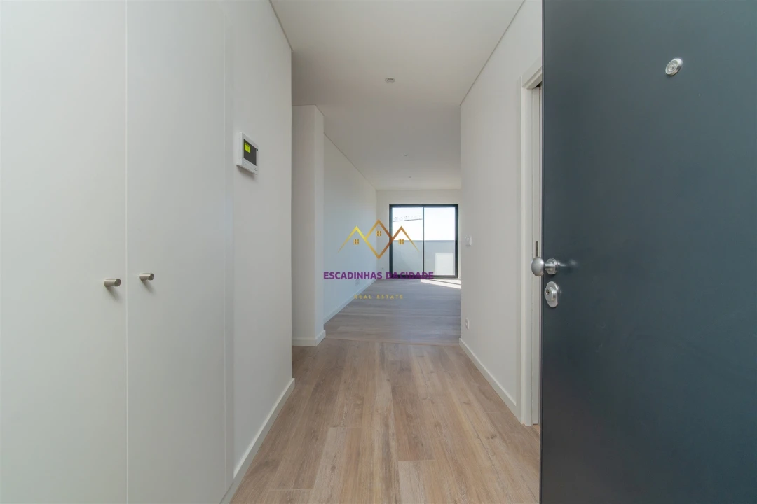 Apartamento T2 para Venda em Carnaxide e Queijas Foto 31