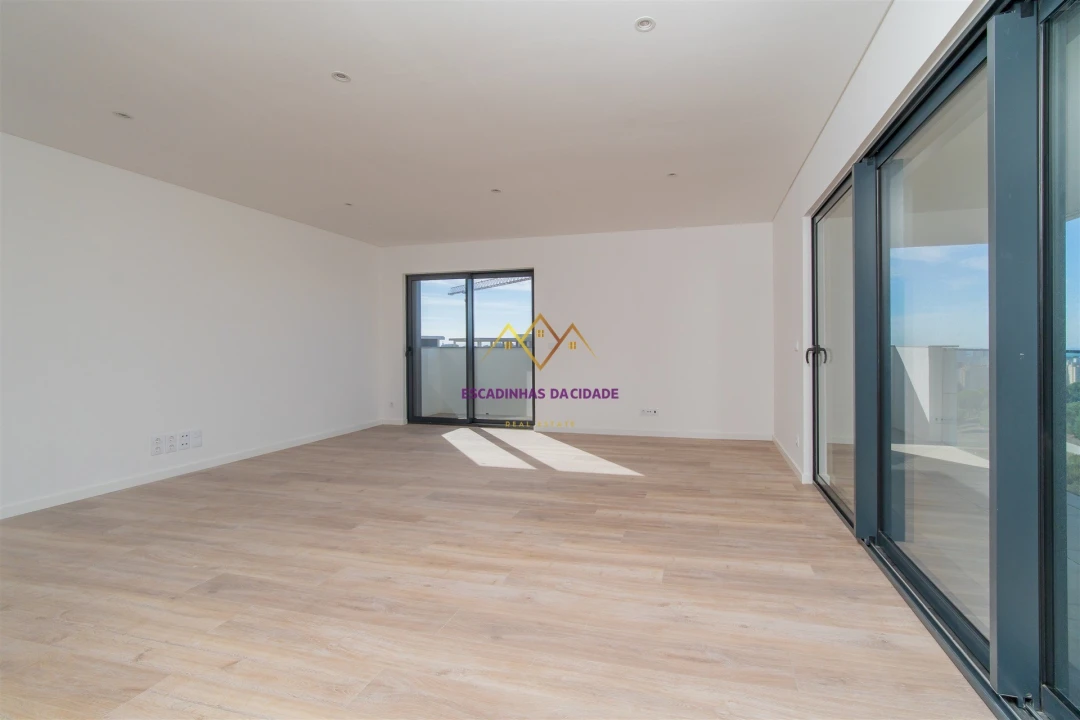 Apartamento T2 para Venda em Carnaxide e Queijas Foto 6