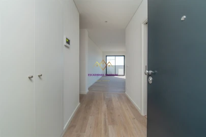 Apartamento T2 para Venda em Carnaxide e Queijas