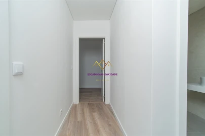 Apartamento T2 para Venda em Carnaxide e Queijas