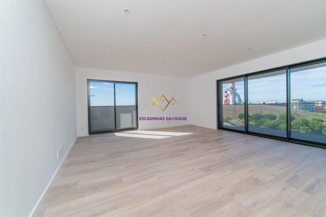 Apartamento T2 para Venda em Carnaxide e Queijas Foto 2