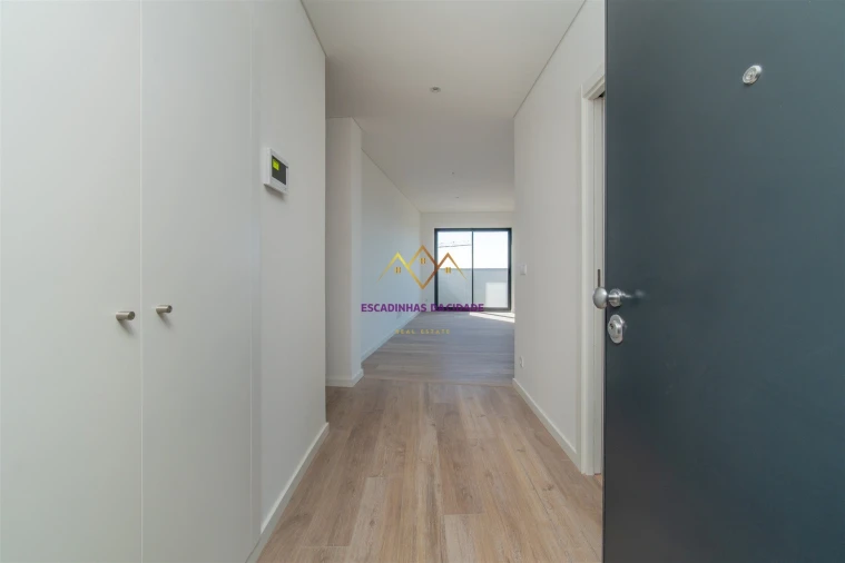 Apartamento T2 para Venda em Carnaxide e Queijas Foto 31