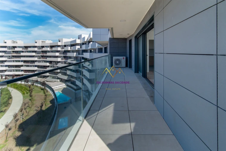 Apartamento T2 para Venda em Carnaxide e Queijas Foto 10