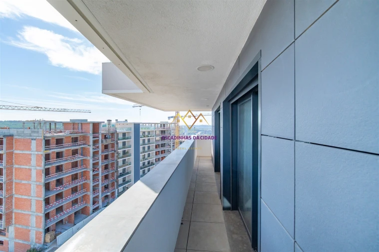 Apartamento T2 para Venda em Carnaxide e Queijas Foto 30