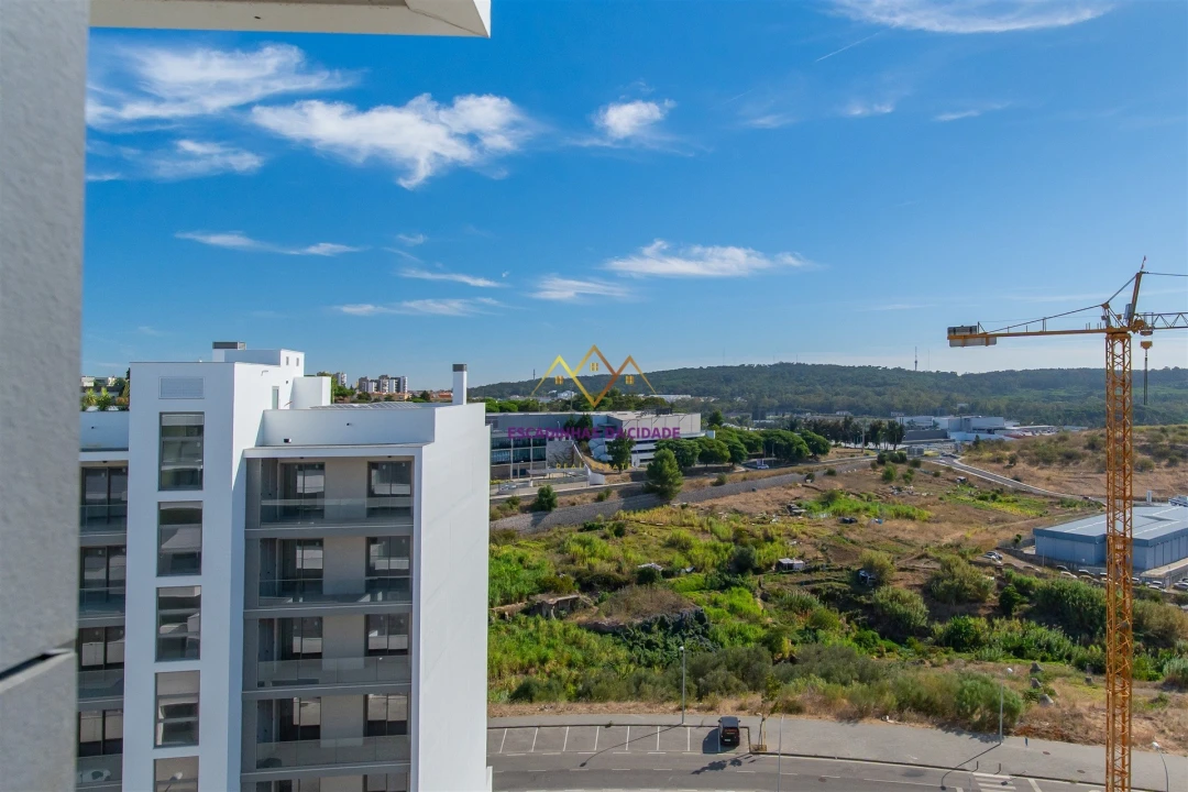 Apartamento T2 para Venda em Carnaxide e Queijas Foto 32