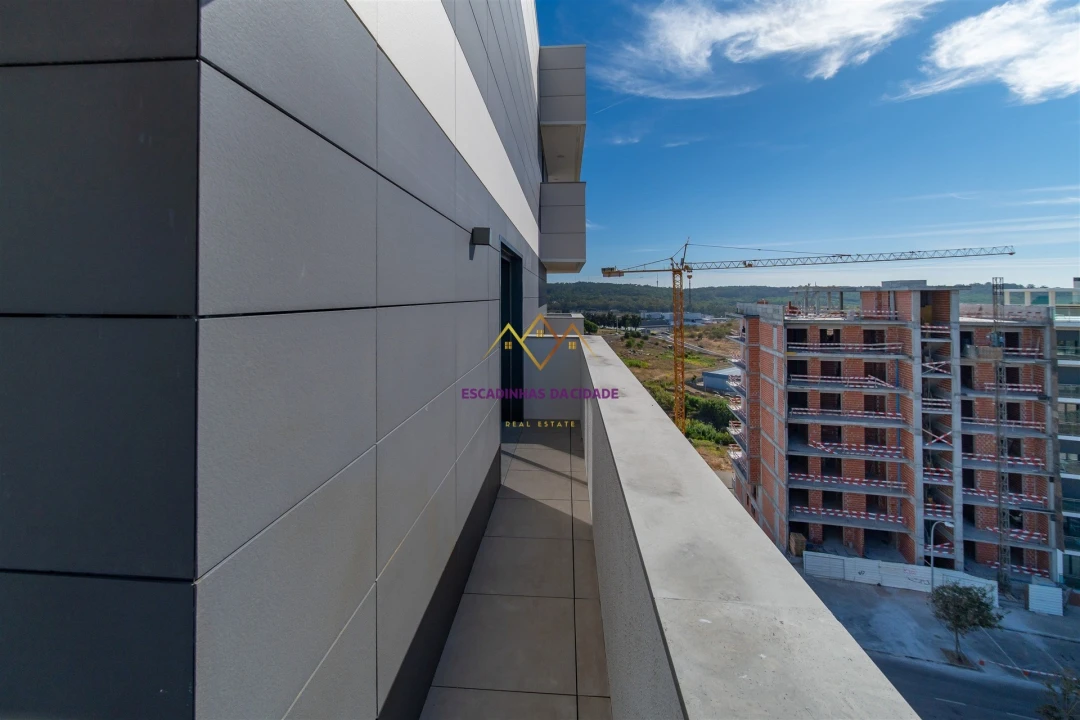 Apartamento T2 para Venda em Carnaxide e Queijas Foto 29
