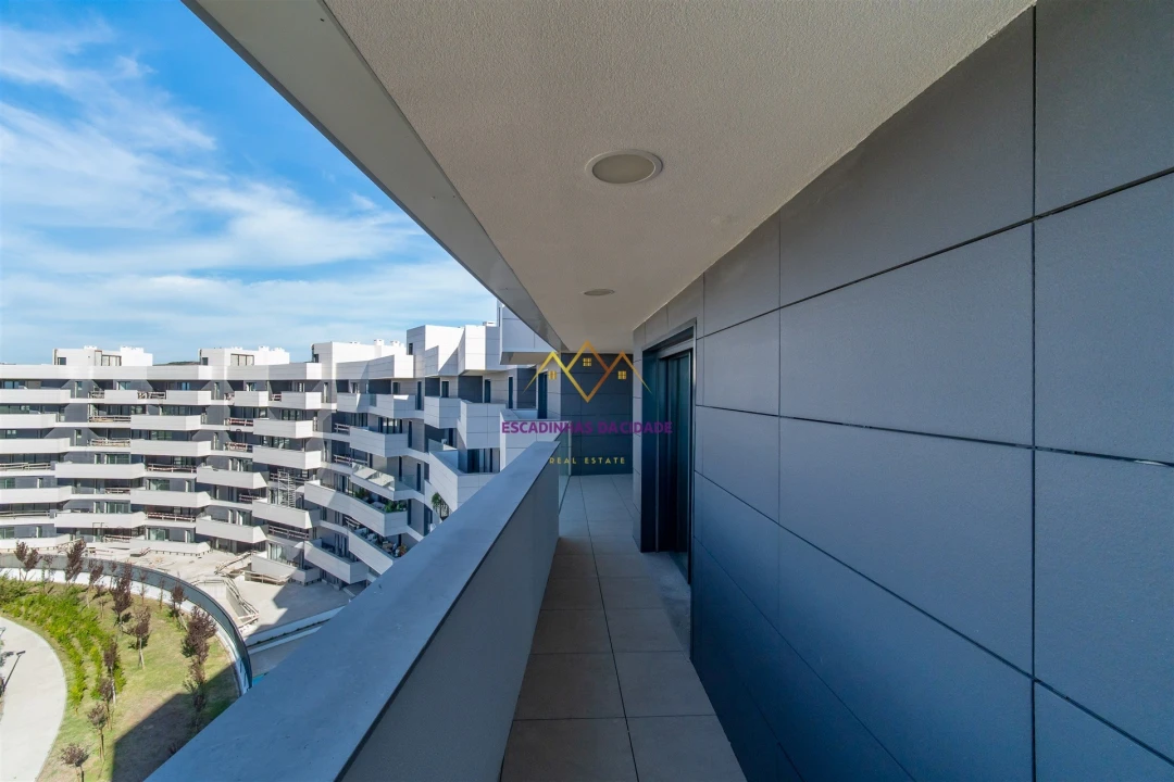 Apartamento T5 para Venda em Carnaxide e Queijas Foto 53