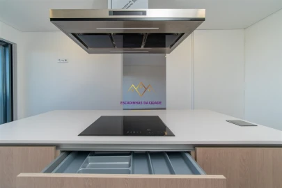 Apartamento T5 para Venda em Carnaxide e Queijas