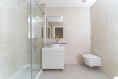 Apartamento T5 para Venda em Carnaxide e Queijas