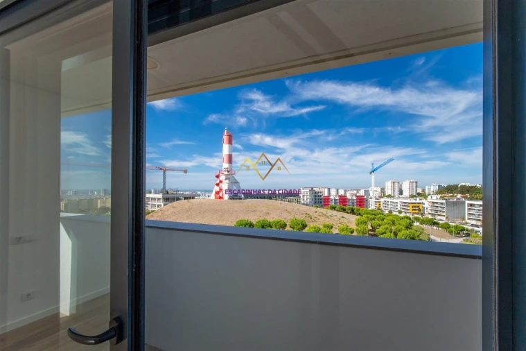 Apartamento T5 para Venda em Carnaxide e Queijas Foto 16