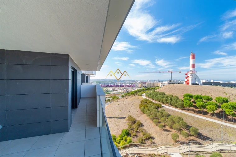 Apartamento T5 para Venda em Carnaxide e Queijas Foto 10