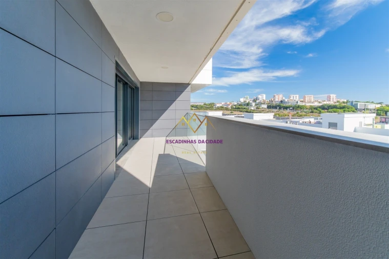 Apartamento T5 para Venda em Carnaxide e Queijas Foto 32