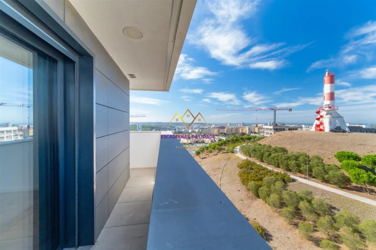 Apartamento T5 para Venda em Carnaxide e Queijas Foto 9