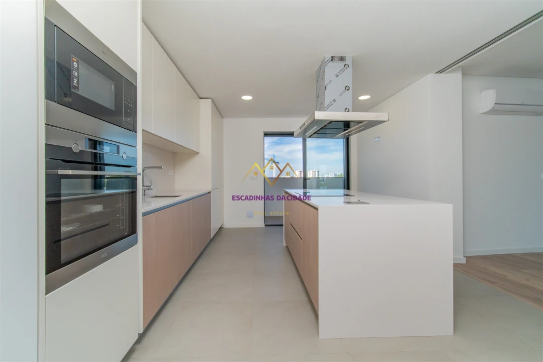 Apartamento T5 para Venda em Carnaxide e Queijas Foto 11