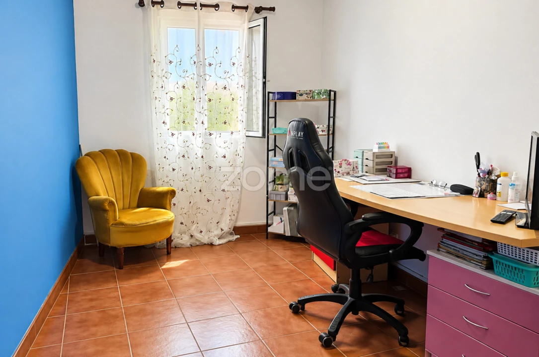 Moradia T3 para Venda em Arrifes Foto 14