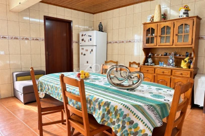 Moradia T3 para Venda em Arrifes