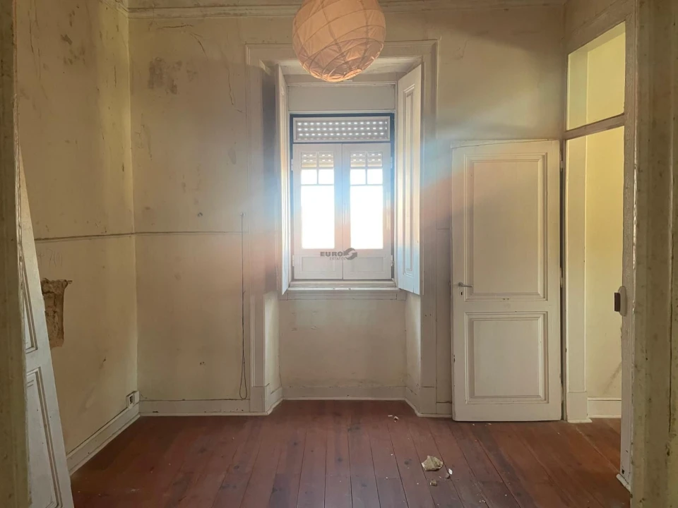 Prédio para Venda em Santa Maria Maior Foto 5