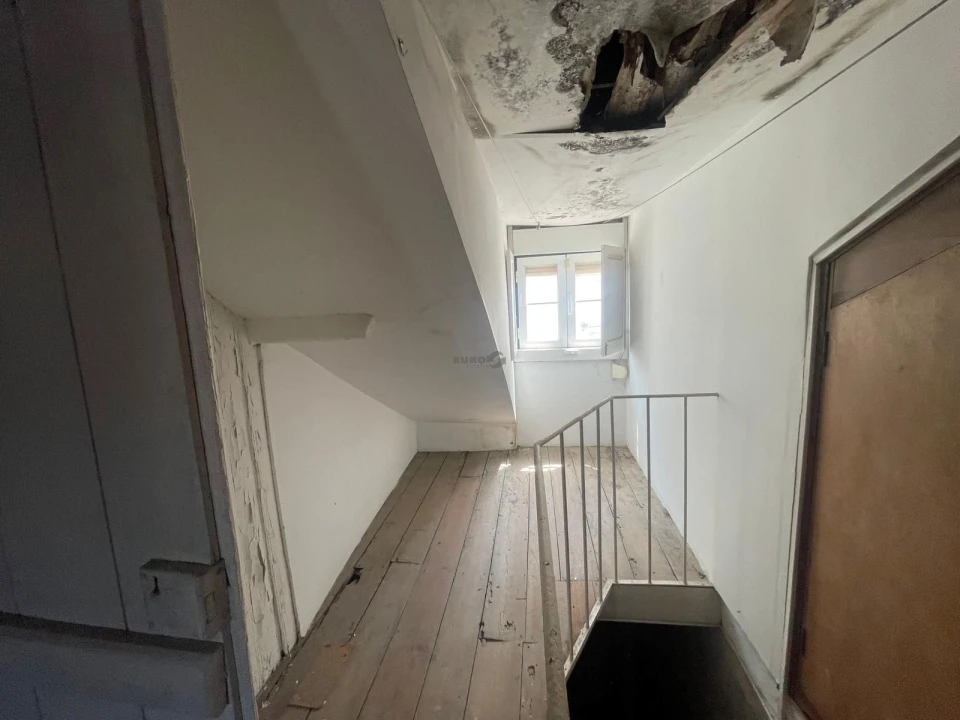 Prédio para Venda em Santa Maria Maior Foto 15