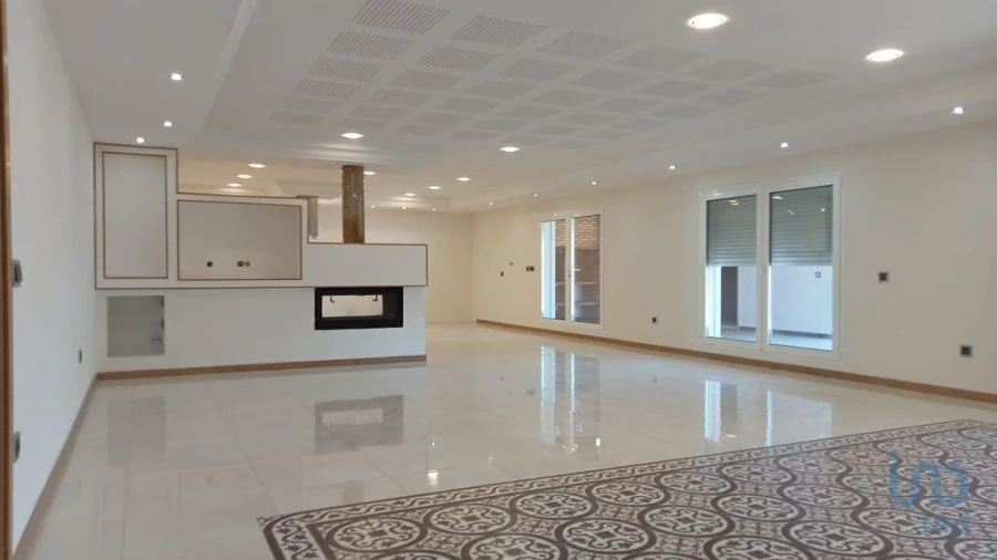 Moradia T6 para Venda em Bidoeira de Cima Foto 9