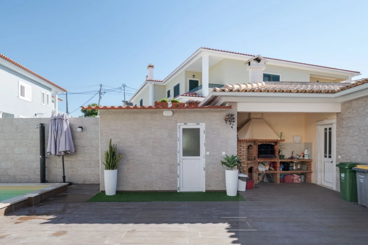 Moradia T5 para Venda em Amora Foto 45