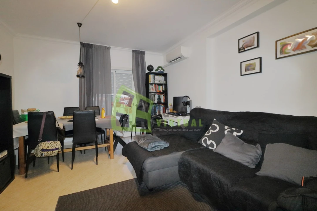 Apartamento T2 para Venda em Quinta do Conde Foto 2