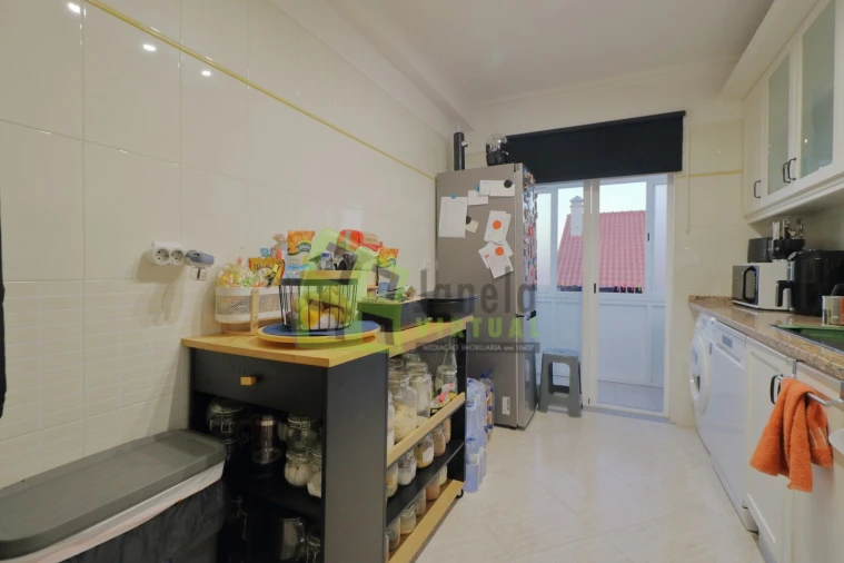Apartamento T2 para Venda em Quinta do Conde Foto 7