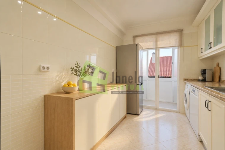 Apartamento T2 para Venda em Quinta do Conde Foto 4