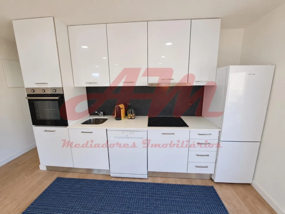Apartamento T3 para Venda em Venteira Foto 2