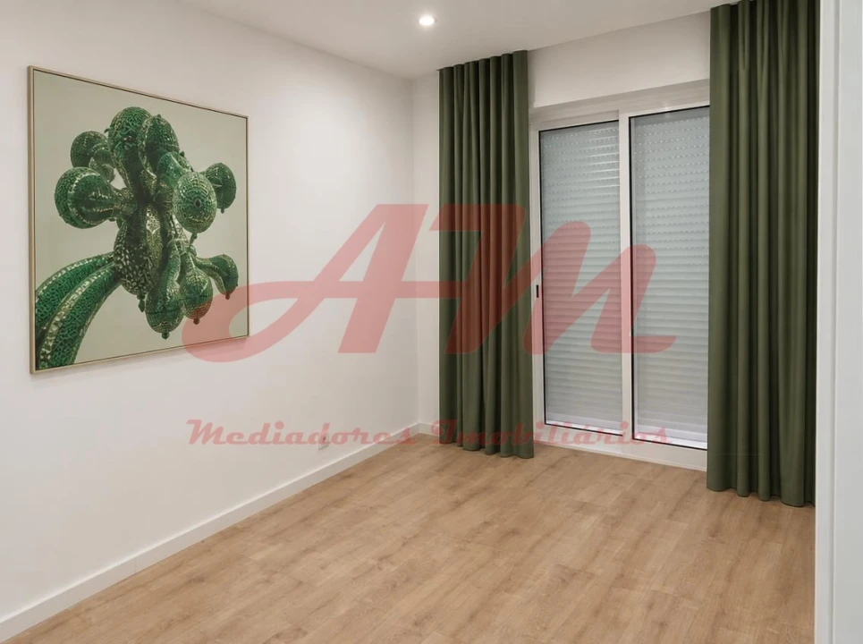 Apartamento T3 para Venda em Venteira Foto 4