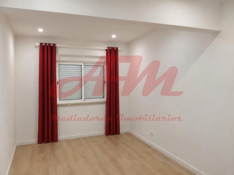 Apartamento T3 para Venda em Venteira Foto 17