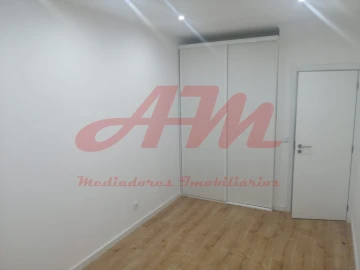 Apartamento T3 para Venda em Venteira