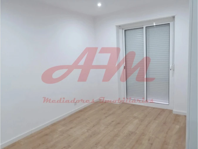 Apartamento T3 para Venda em Venteira Foto 7
