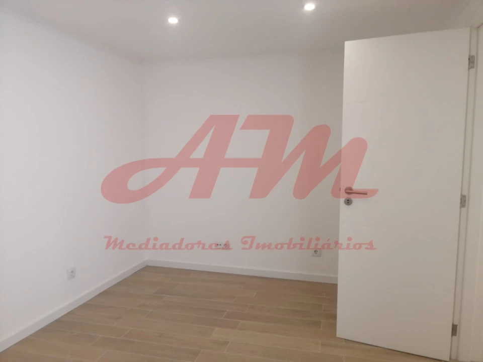Apartamento T3 para Venda em Mina de Água Foto 5