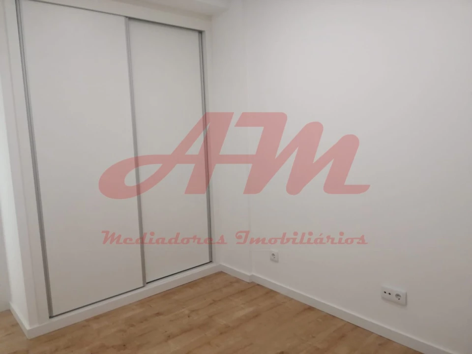 Apartamento T3 para Venda em Mina de Água Foto 13