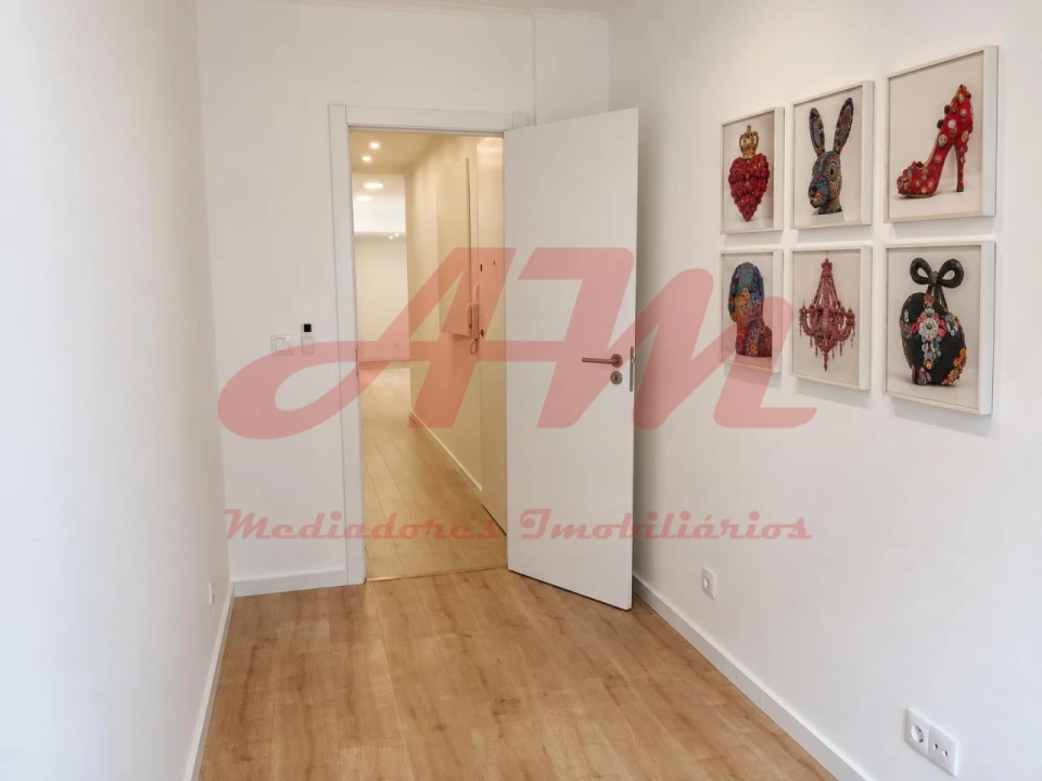 Apartamento T3 para Venda em Mina de Água Foto 11