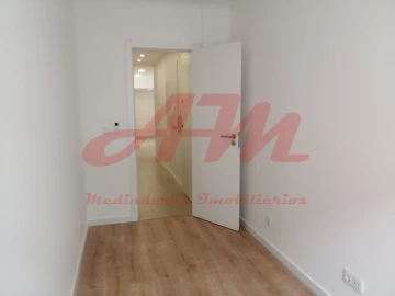 Apartamento T3 para Venda em Mina de Água