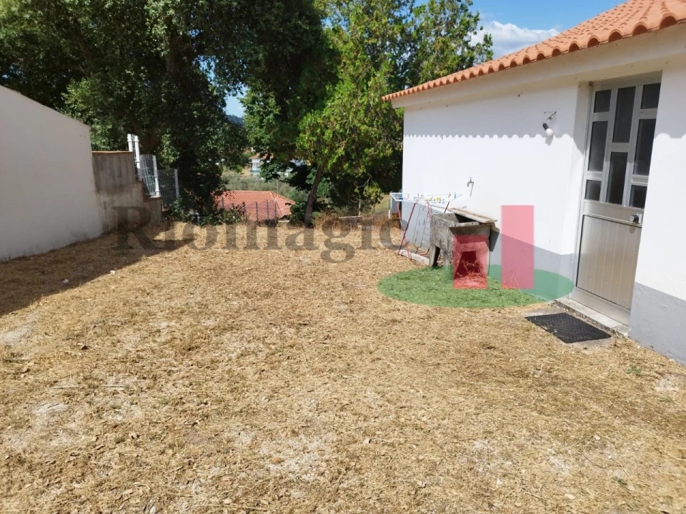 Moradia T2 para Venda em Alcanede Foto 15