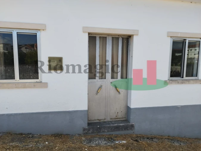 Moradia T2 para Venda em Alcanede Foto 17