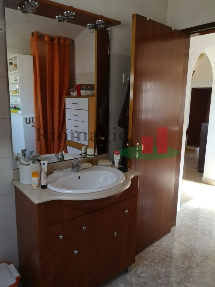 Moradia T2 para Venda em Alcanede Foto 10
