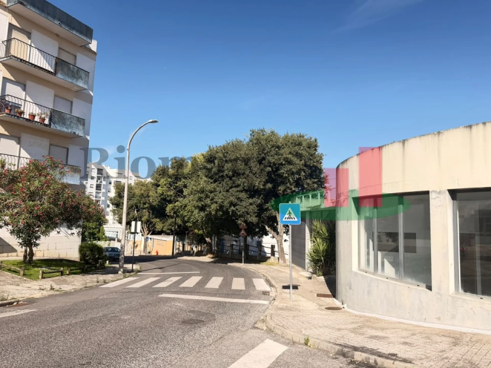 Loja para Venda em Marvila, Ribeira Santarém, São Salvador, São Nicolau Foto 1