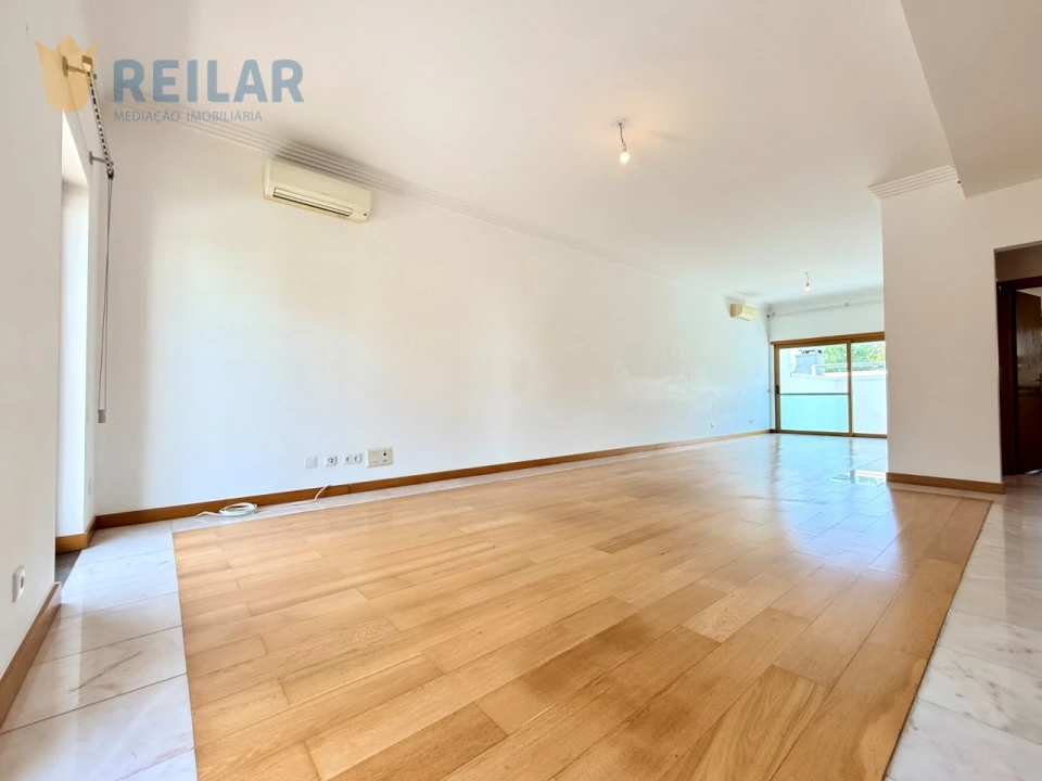 Moradia T3 para Venda em Póvoa de Santa Iria e Forte da Casa Foto 6