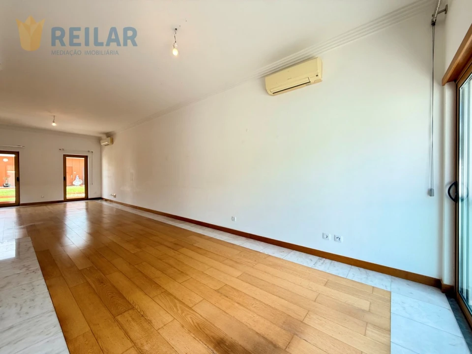 Moradia T3 para Venda em Póvoa de Santa Iria e Forte da Casa Foto 9