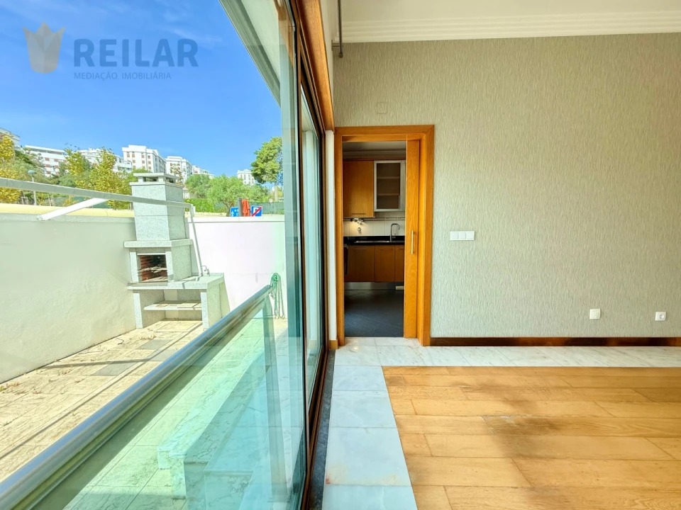 Moradia T3 para Venda em Póvoa de Santa Iria e Forte da Casa Foto 13