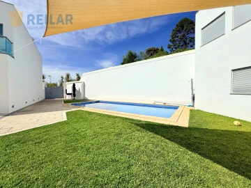 Moradia T3 para Venda em Póvoa de Santa Iria e Forte da Casa
