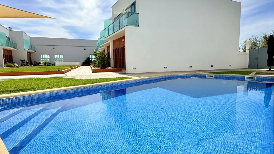 Moradia T3 para Venda em Póvoa de Santa Iria e Forte da Casa