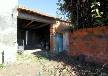 Moradia T4 para Venda em Oliveirinha